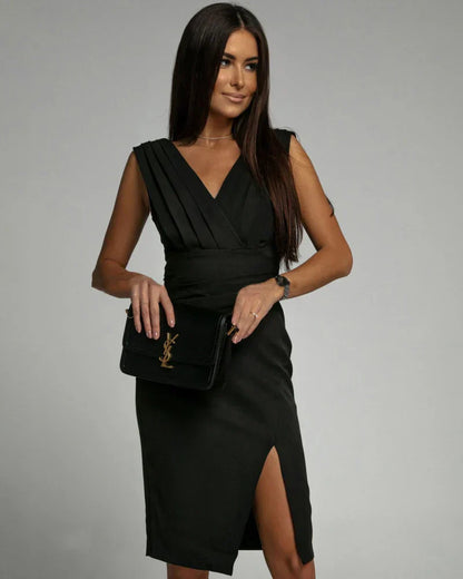 Fresia | Fitted Dress with V-Neckline and Slit