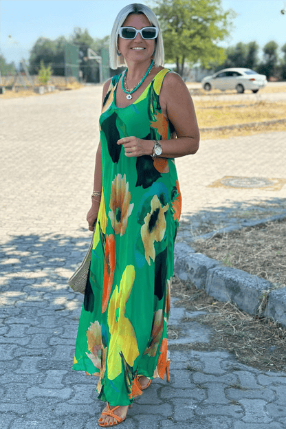 Maxi dress made of silk chiffon with a floral pattern and a U-shaped neckline